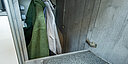 la strada Avanti EB: Innenraum Kleiderschrank unter Bett, Hochformat
