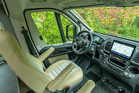 la strada Neuheiten 2022: Neues Armaturenbrett des la strada Avanti mit 9-Gang-Wandler-Automatik und 10 Zoll Multimediasystem. Foto 72 dpi jpg