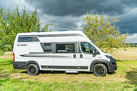 la strada Avanti EB: Außenaufnahme Profil Beifahrerseite, 300 dpi